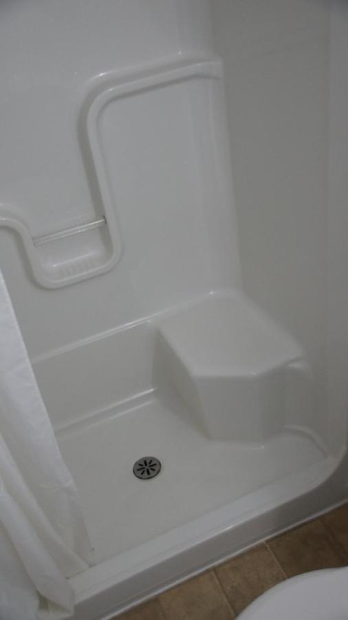 Robyn'S Motel Peterborough Εξωτερικό φωτογραφία