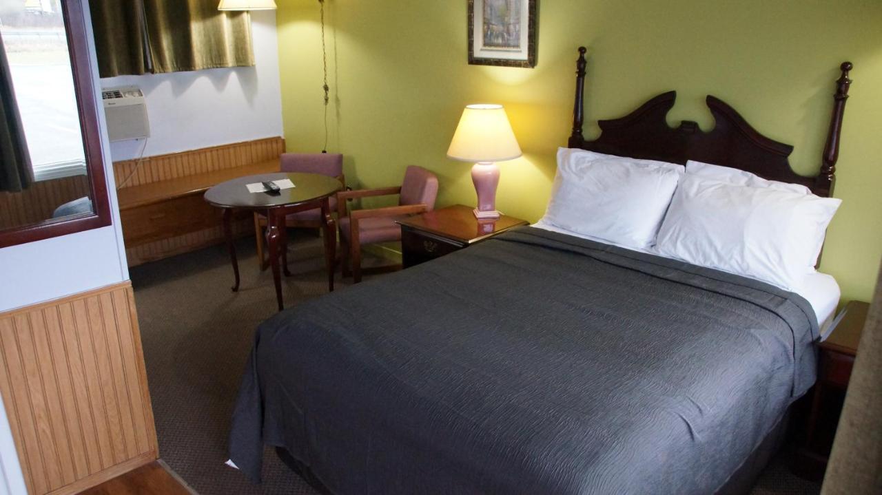 Robyn'S Motel Peterborough Εξωτερικό φωτογραφία