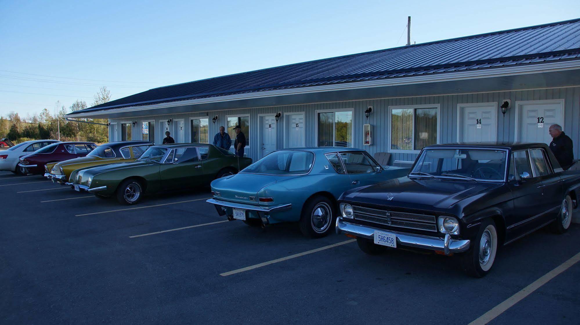 Robyn'S Motel Peterborough Εξωτερικό φωτογραφία
